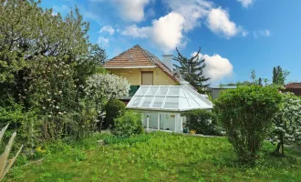 Entzückendes Einfamilienhaus in gekuppelter Bauweise in ruhiger Gartensiedlung Nähe Steinhofgründe