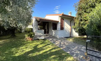 Villa in Lazise mit Private Garten , 700 Mt von Zentrum und See