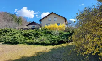 Pferde- und Tierliebhaber aufgepasst! Sehr gepflegtes Ein- bzw. Mehrfamilienhaus in Messern im schönen Waldviertel mit großem Grundstück für Tierhaltung geeignet (ca. 5.024 m²), wunderschöner Fernsicht und in Ortsrandlage!