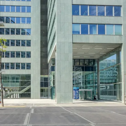 Moderne Bürofläche mit tollem Ausblick - 634qm - flexible Aufteilung - Ares Tower - HMZ €14,5/qm - Bild 2