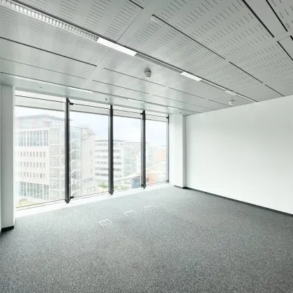 Office im einzigartigen Hochhaus mit ausgezeichneter Infrastruktur und Panoramablick! - Bild 3