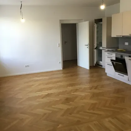 3 Zimmer Wohnung im Zentrum beim Alten Rathaus- IM HERZEN der Stadt! - Bild 2