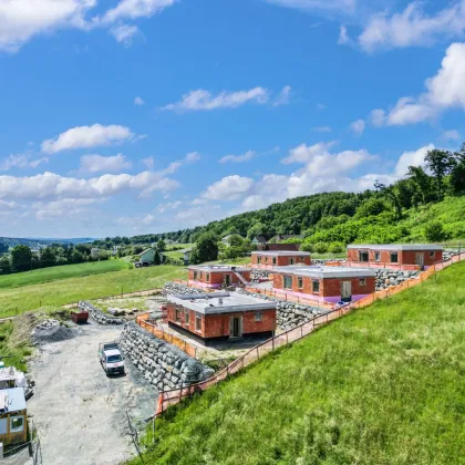 La Dolce Vita in Österreich - Chalets in Hanglage in der Thermen- und Golfregion Stegersbach - Bild 2