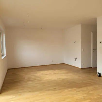 Charmante 2-Zimmer-Dachgeschoss-Wohnung am Rande Wiens - 22. Bezirk! - Bild 2