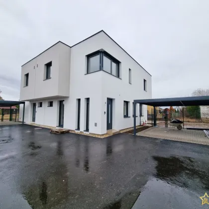 ERSTBEZUG. ZIEGELHAUS MIT 4 ZIMMER, 2 BÄDER, 3 TOILETTEN. INKLUSIVE CARPORT, ROLLLÄDEN UND KLIMA. - Bild 2