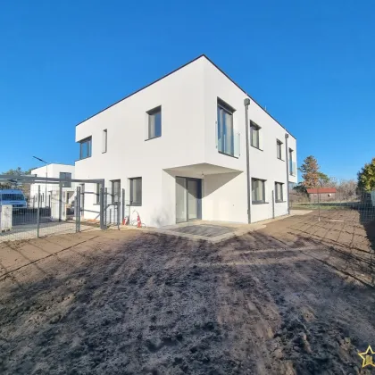 ERSTBEZUG. ZIEGELHAUS MIT 4 ZIMMER, 2 BÄDER, 3 TOILETTEN. INKLUSIVE CARPORT, ROLLLÄDEN UND KLIMA. - Bild 3