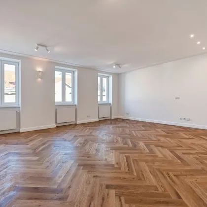 BALKONWOHNUNG im 4. Obergeschoß! Hochwertig sanierter 4-Zimmer-Stilaltbau - Bild 2