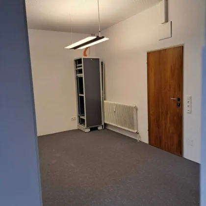 Büro/Geschäftslokal in guter Lage, Gneis, mit eigenem Eingang und gratis Parkplätzen - Bild 3