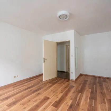 ++AIRBNB++ 3-Zimmer Altbauwohnung mit viel Potenzial - Bild 2