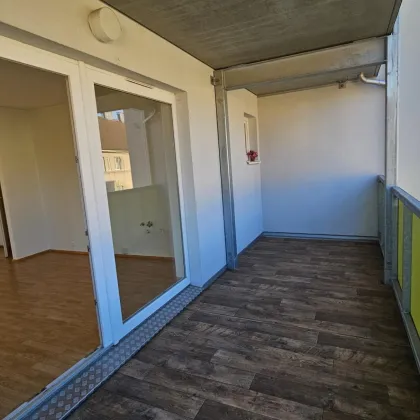 PREISREDUKTION!  3- ZIMMERWOHNUNG mit LOGGIA - Bild 3