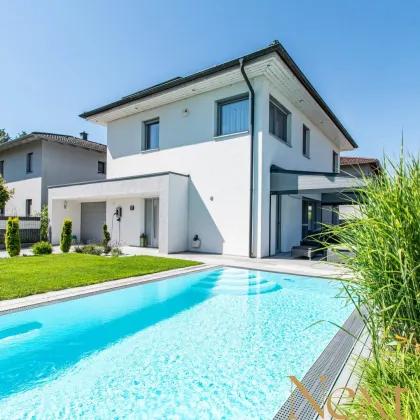 Hochwertiges Einfamilienhaus mit Garage, Pool und gepflegtem Eigengarten in Traun zu verkaufen! - Bild 2