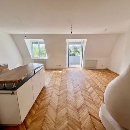 Schön renovierte, perfekt aufgeteilte 4-Zimmer DG-Maisonette mit Terrasse und unverbaubarem Weitblick! - Bild 2