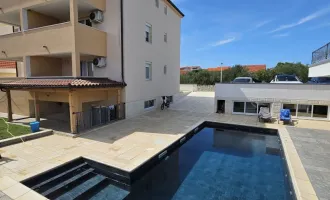 Traumhaftes Apartmenthaus mit Meer- und Bergblick in Vir, Kroatien!