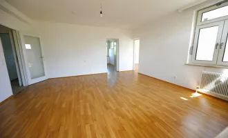 Viel Platz zum Wohnen! 5-Raum-Wohnung mit separater Küche und Balkon!