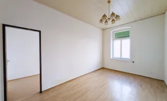 ++NEU++ Sanierungsbedürftige 2-Zimmer Altbau-Wohnung