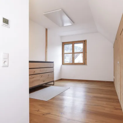 Luxuriös Wohnen mit Galerie und 30 m² Dachterrasse im idyllischen Bludesch - Bild 3