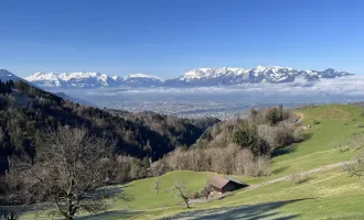 Baugrundstück in schöner Hanglage