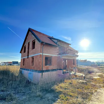 Moderne Wohnträume in idyllischer Lage - Haus in Schützen am Gebirge zum Spitzenpreis! - Bild 2