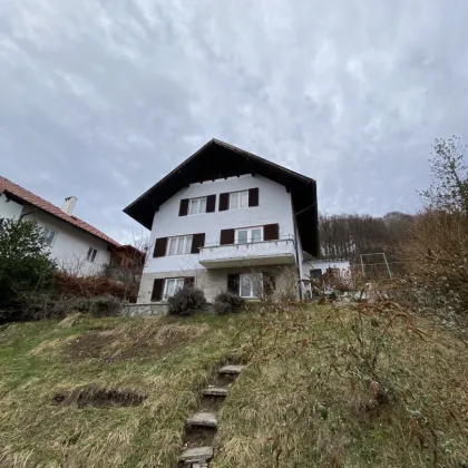 Charmantes Wohnhaus mit Seeblick und Bergpanorama in ruhiger Sackgassenlage am Attersee - Bild 2