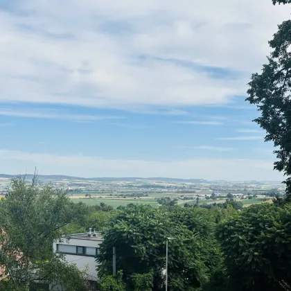 Vollmöbilierte 3 Zimmerwohnung in absoluter Ruhelage in Bisamberg!! Ab sofort beziehbar! Tolle Raufaufteilung! *Befreiung von Grundbuch- und Pfandeintragungsgebühr*** - Bild 2