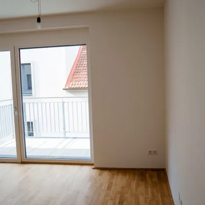 ++ERSTBEZUG - Stadtwohnung im Zentrum - mit Balkon++ - Bild 3