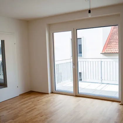 ++ERSTBEZUG - Stadtwohnung im Zentrum - mit Balkon++ - Bild 2