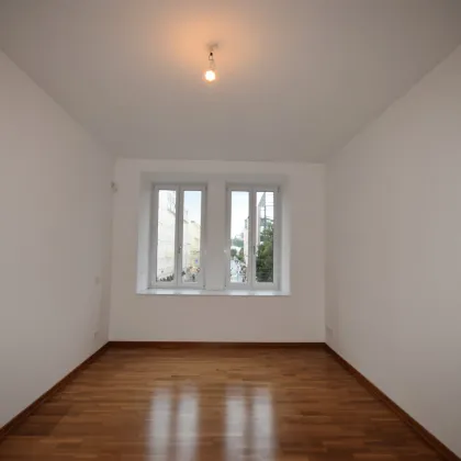 "ANDRÄVIERTEL - Stilvoll Wohnen in sanierter 2,5 Zimmer Altbauwohnung mit Stadtblick" - Bild 3