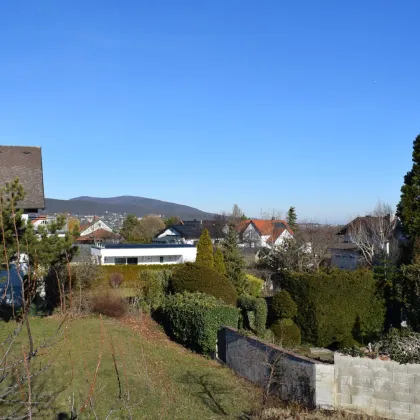 Herrliches großes Grundstück mitten in Sooss, schöner Fernblick und RUHE - Bild 2