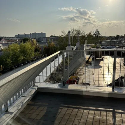 Cooles Dachgeschoß mit Fernblick und Dachterrasse beim Kirchenplatz Atzgersdorf - ZWEITBEZUG. - Bild 2