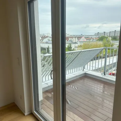 ZWEITBEZUG: Cooles Dachgeschoß mit Fernblick und Dachterrasse beim Kirchenplatz Atzgersdorf. - Bild 2