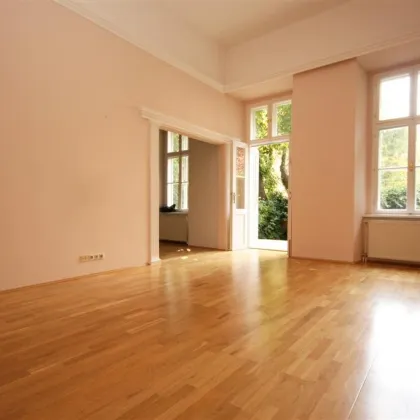 BADEN, BESTLAGE im ZENTRUM ! Altbau-Palais: ehemalige Miet - WOHNUNG auch sehr gut als Büro/Kanzlei nutzbar:  mit kleinen eigenem Garten - GRÜN und RUHIG - Bild 3