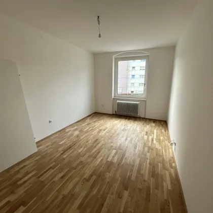 Neu sanierte 3 Zimmerwohnung - WG geeignet - Erstbezug - Bild 3