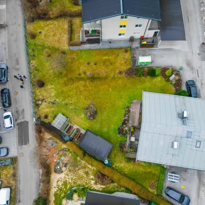 Zweifamilienhaus mit großzügigem Garten und Dachgeschossausbau - Bild 3