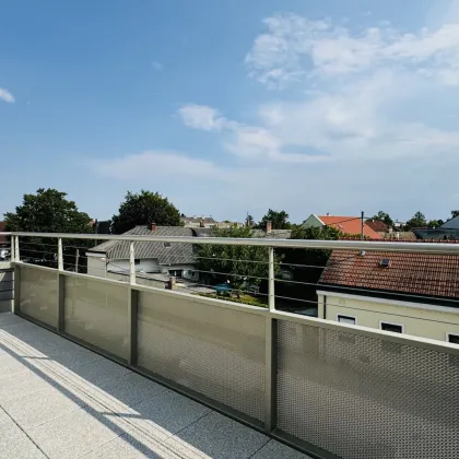 Traumhafte Dachgeschosswohnung in Deutsch-Wagram - Erstbezug mit Balkon, 2 KFZ Abstellplätze - PROVISION BEZAHLT DER ABGEBER - Bild 2