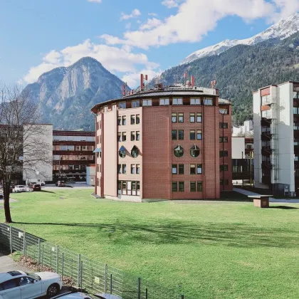 Geräumige Garconniere-ruhige Innenhoflage-toller Ausblick-mit Autoabstellplatz - Bild 2