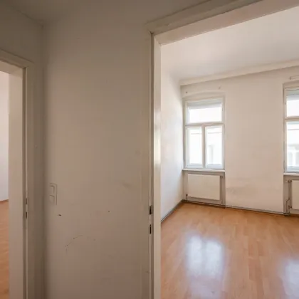 +++NEU+++ Sanierungsbedürftige 3-Zimmer Altbau-Wohnung - Bild 2