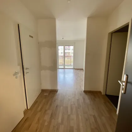 3-Zimmer-Genossenschaftswohnung mit großem Innenhofbalkon - Bild 2