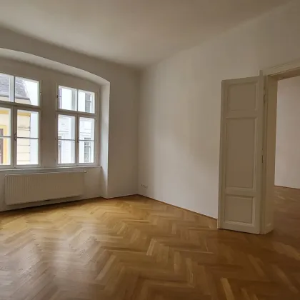 Topsanierter Zustand in super zentraler Innenstadtlage - Traumhafter 3-Zimmer-Altbau mit offener Küche - Bild 3