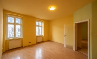 +++NEU+++ Sanierungsbedürftige 4-Zimmer Altbau-Wohnungen mit BALKON!!