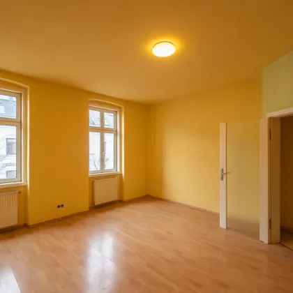 ++NEU++ Sanierungsbedürftige 4-Zimmer Altbau-Wohnungen mit BALKON!! - Bild 3