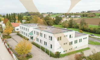 Bürohaus mit zwei Terrassen und ca. 70 Parkplätzen zu verkaufen!