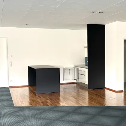 Moderne Bürofläche in zentraler Lage - 254m², flexibel gestaltbar - mit Garage! - Bild 3