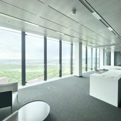 Ganze Hochhaus Etage mit ausgezeichneter Infrastruktur und Panoramablick! - Bild 3