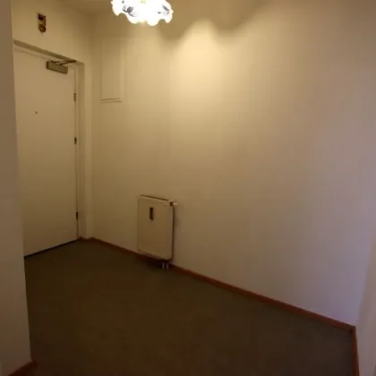 Charmante Dachgeschoss Wohnung in der Griesgasse zur Miete. Haustiere erlaubt. - Bild 3