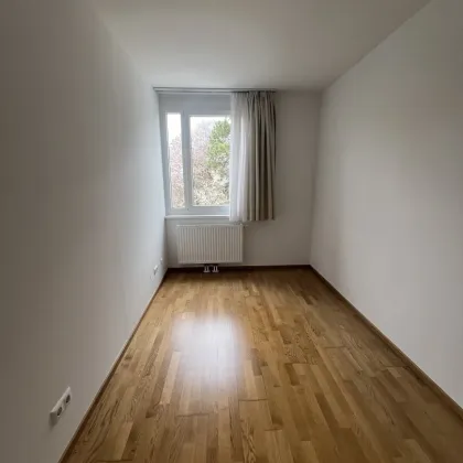 Schöne teilmöblierte Wohnung in Top-Lage: 108m² Wohnung mit Terrasse und Stellplatz inkl. E-Ladestation in Mauer! - Bild 3