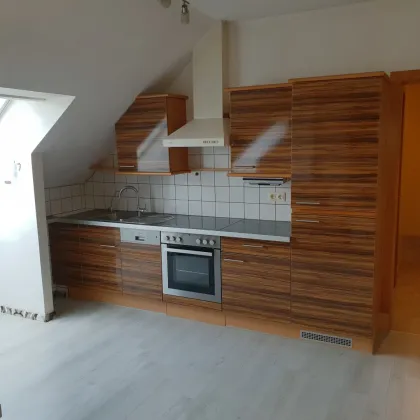 Dachgeschoßwohnung zu vermieten! - Bild 2