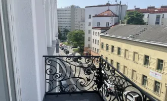 Altbaubüro mit Balkon