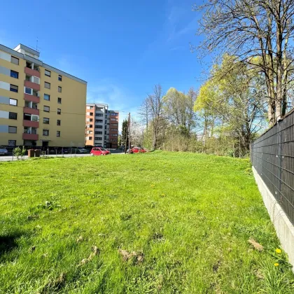 Bauträger ACHTUNG! Baugrundstück mit genehmigter Baubewilligung für drei Wohneinheiten in Feldkirchen b.Graz! - Bild 2