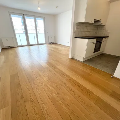 NEUBAU: 4-Zimmer-Wohnung mit Loggia, Terrasse & Garage für 595.000 € - Bild 2