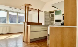 DACHGESCHOSSWOHNUNG***4 Zimmer***159qm***WOHNKÜCHE***